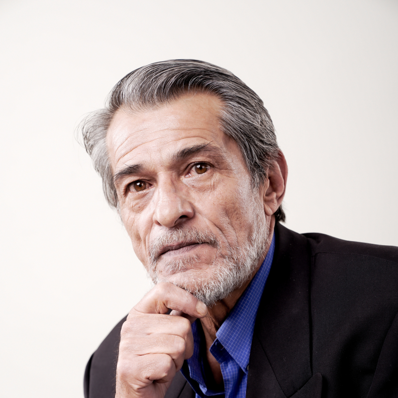 Ernesto Olivares